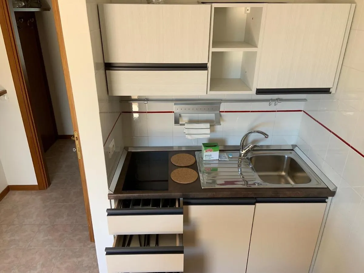 Suites Marilia Apartments Pool Side - Suite Livorno Holiday Home Group Itália