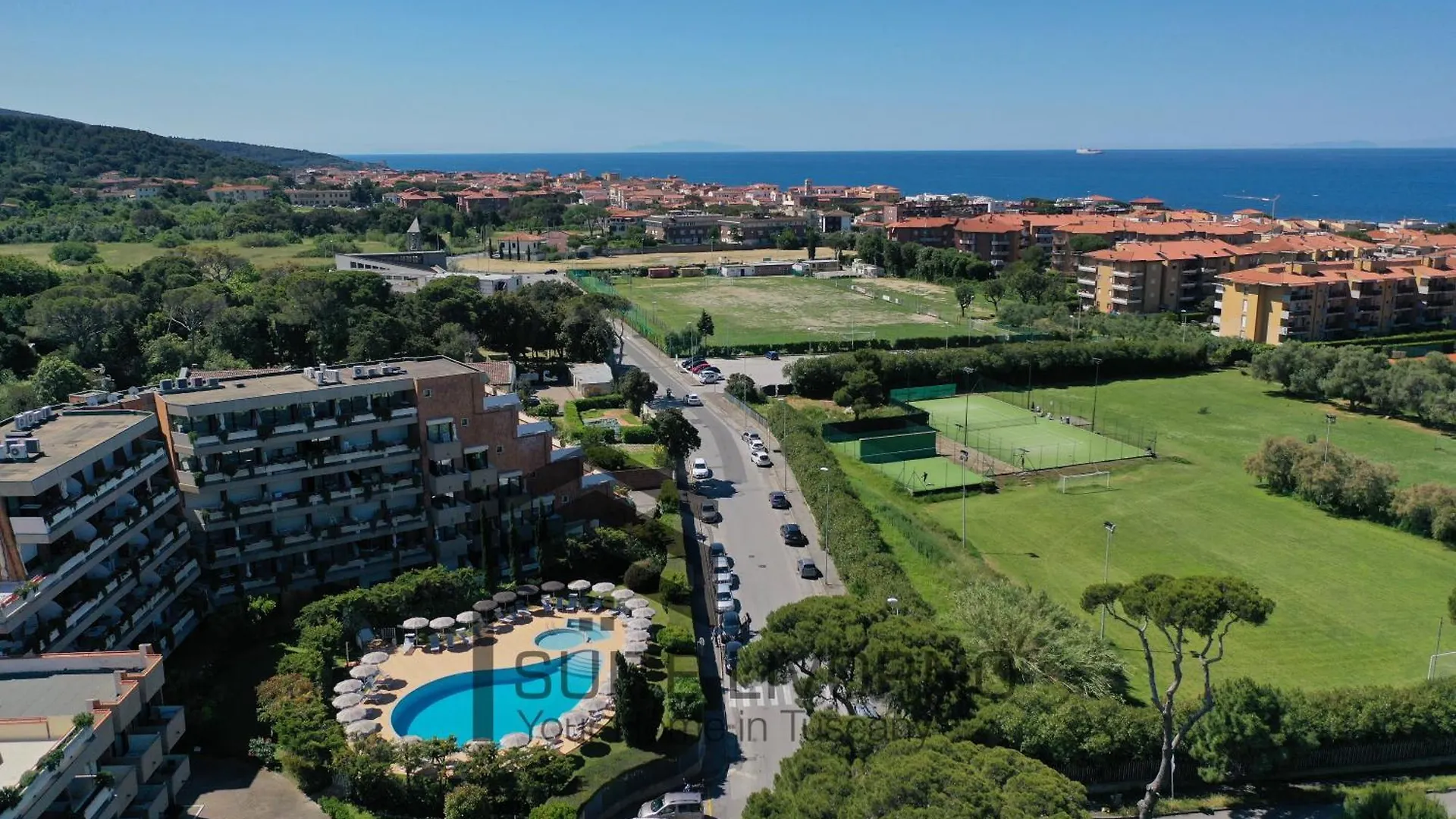 Suites Marilia Apartments Pool Side - Suite Livorno Holiday Home Group
