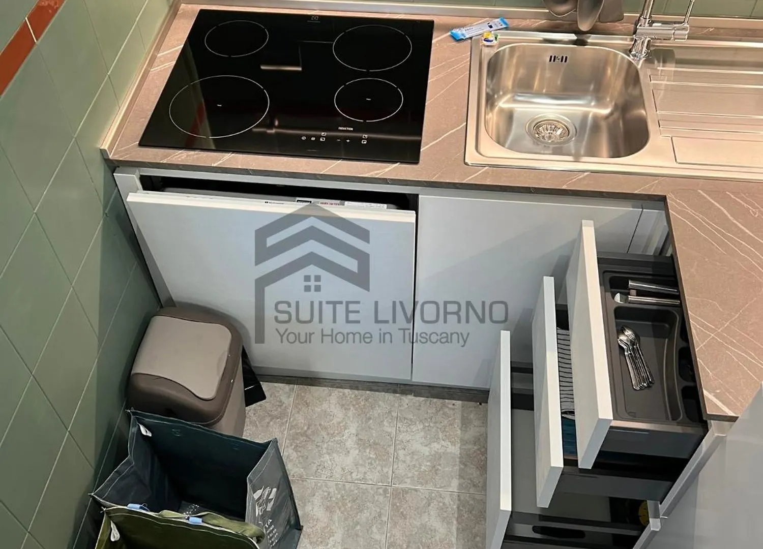 Suites Marilia Apartments Pool Side - Suite Livorno Holiday Home Group