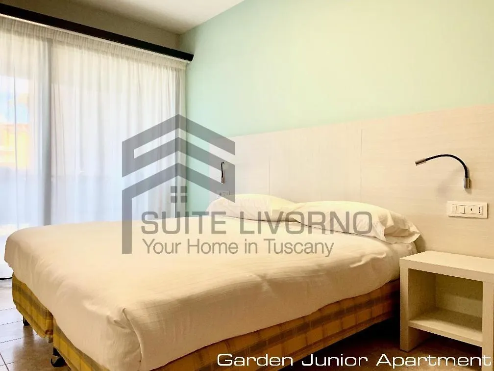 Suites Marilia Apartments Pool Side - Suite Livorno Holiday Home Group