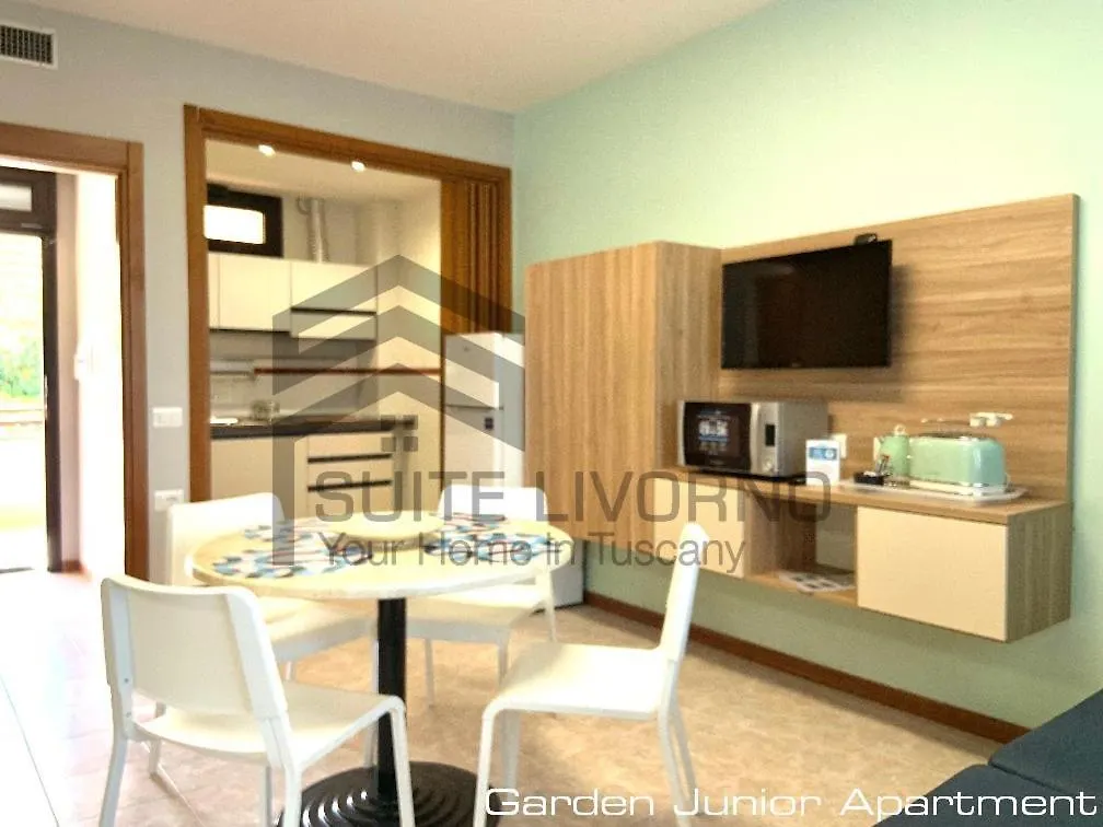 Suites Marilia Apartments Pool Side - Suite Livorno Holiday Home Group Itália