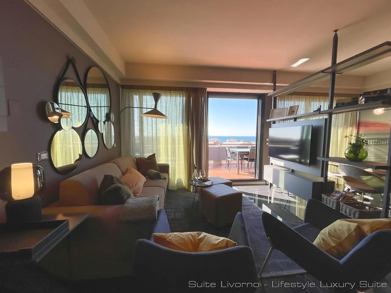 Suites Marilia Apartments Pool Side - Suite Livorno Holiday Home Group