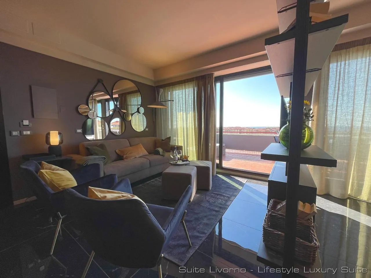 Suites Marilia Apartments Pool Side - Suite Livorno Holiday Home Group