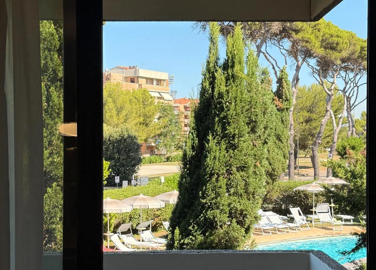 Suites Marilia Apartments Pool Side - Suite Livorno Holiday Home Group