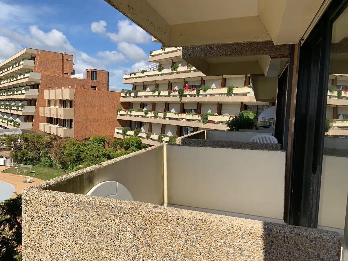 Suites Marilia Apartments Pool Side - Suite Livorno Holiday Home Group