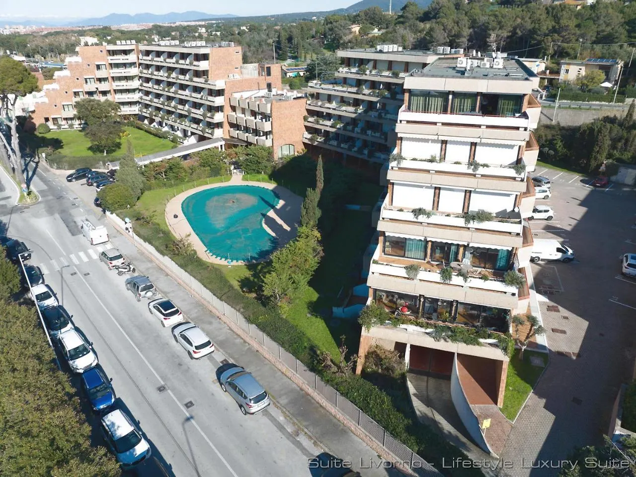 Suites Marilia Apartments Pool Side - Suite Livorno Holiday Home Group