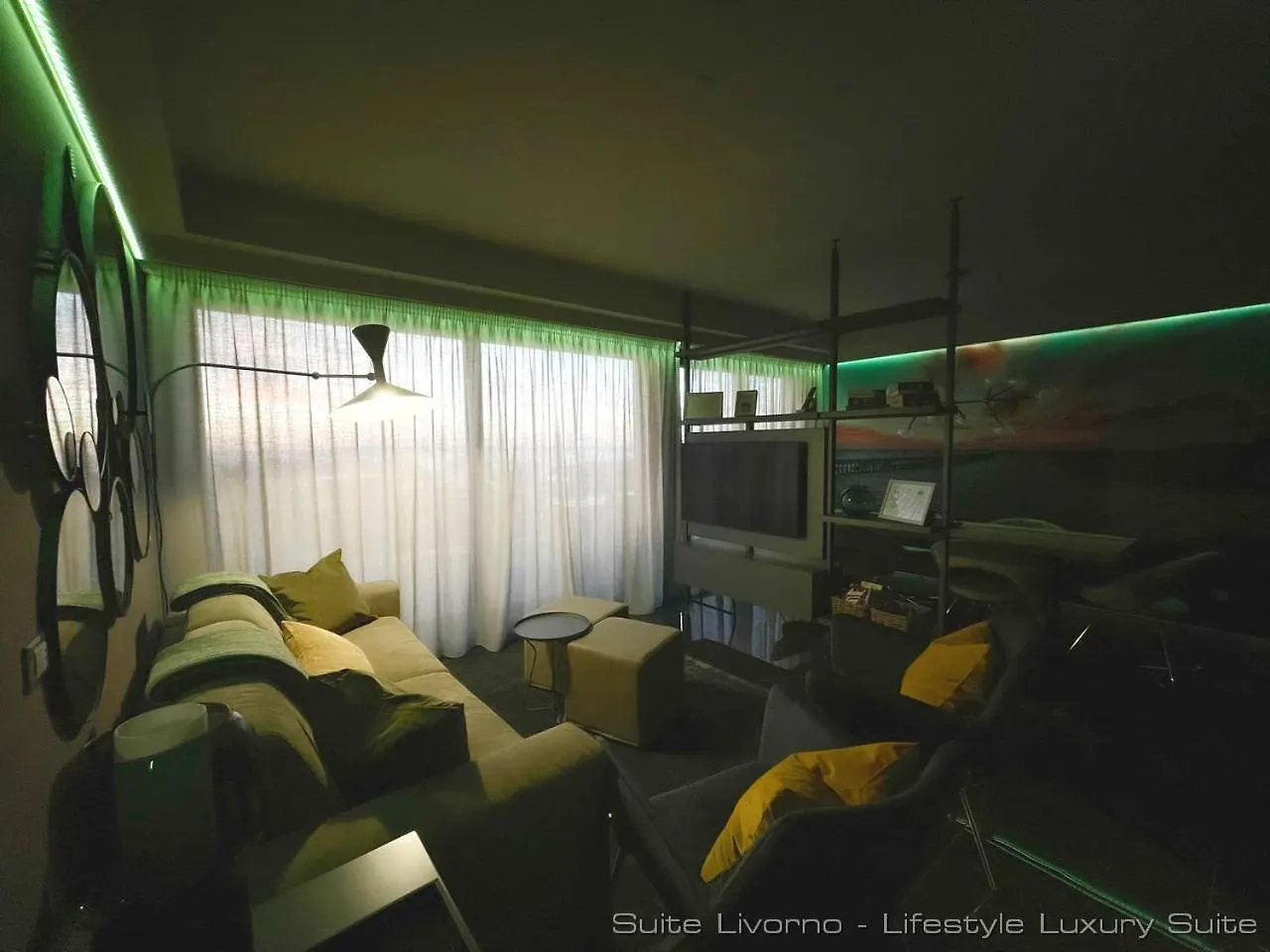 Suites Marilia Apartments Pool Side - Suite Livorno Holiday Home Group Italien